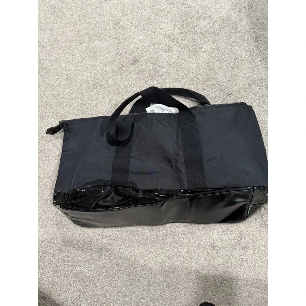 Burberry Fragrances Black Patent Trim‎ Weekend Travel Duffle Bag Gift